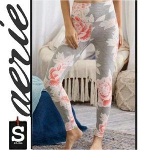 🎁 5/$25 - Aerie 7/8 high waist leggings, coral and gray floral, size small